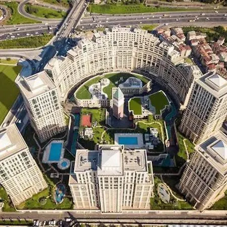 2+1 In Venezia Compound Стамбул